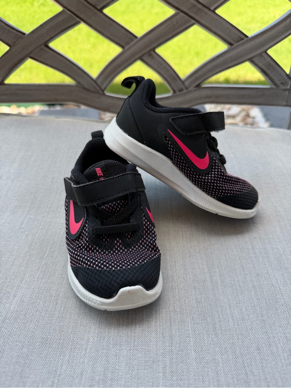 Nike Kids Black and Pink Lightweight Sneakers